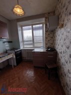 2-комнатная квартира (43м2) в аренду по адресу Кириши г., Ленина просп., 3— фото 3 из 16