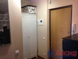 1-комнатная квартира (40м2) в аренду по адресу Кустодиева ул., 24— фото 5 из 7