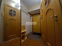 1-комнатная квартира (32м2) в аренду по адресу Софьи Ковалевской ул., 8— фото 8 из 9