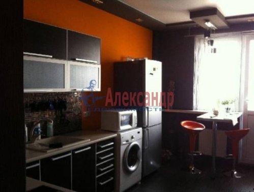 1-комнатная квартира (41м2) в аренду по адресу Кушелевская дор., 5— фото 1 из 7