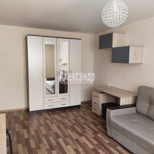 1-комнатная квартира (32м2) в аренду по адресу Ломоносов г., Костылева ул., 16— фото 1 из 15