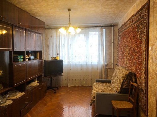 3-комнатная квартира (62м2) в аренду по адресу Белышева ул., 5И— фото 1 из 10