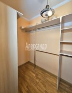 2-комнатная квартира (65м2) на продажу по адресу Петергофское шос., 45— фото 13 из 17