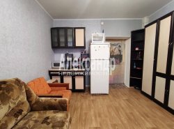 Комната в 13-комнатной квартире (262м2) на продажу по адресу Выборг г., Некрасова ул., 31— фото 3 из 9
