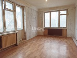 1-комнатная квартира (31м2) на продажу по адресу Солдата Корзуна ул., 56— фото 4 из 16