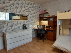 2-комнатная квартира (51м2) на продажу по адресу Петергоф г., Путешественника Козлова ул., 11— фото 7 из 18
