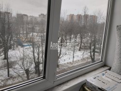 3-комнатная квартира (60м2) на продажу по адресу Кировск г., Набережная ул., 1— фото 12 из 13