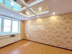 1-комнатная квартира (33м2) на продажу по адресу Глажево пос., 12— фото 2 из 13
