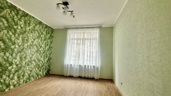 2-комнатная квартира (61м2) на продажу по адресу Адмирала Трибуца ул., 5— фото 5 из 11