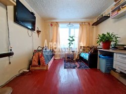 Комната в 10-комнатной квартире (377м2) на продажу по адресу Выборг г., Данилова ул., 1— фото 4 из 14