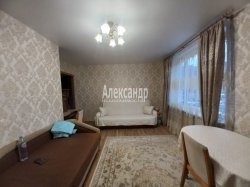 2-комнатная квартира (42м2) на продажу по адресу Ленинский пр., 154— фото 3 из 15