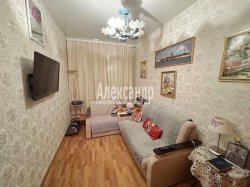 2-комнатная квартира (48м2) на продажу по адресу Гражданская ул., 9— фото 4 из 11