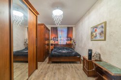2-комнатная квартира (60м2) на продажу по адресу Русановская ул., 17— фото 8 из 31