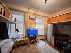 Комната в 5-комнатной квартире (172м2) на продажу по адресу Чапаева ул., 2— фото 3 из 18