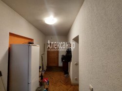 3-комнатная квартира (98м2) на продажу по адресу Белоусова ул., 29— фото 7 из 15