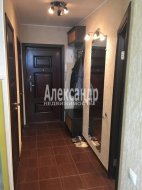 1-комнатная квартира (37м2) на продажу по адресу Октябрьская наб., 118— фото 8 из 15