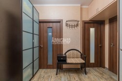 2-комнатная квартира (60м2) на продажу по адресу Русановская ул., 17— фото 15 из 31