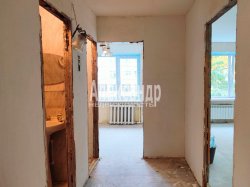 1-комнатная квартира (44м2) на продажу по адресу Большеохтинский просп., 11— фото 5 из 36