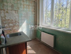 2-комнатная квартира (44м2) на продажу по адресу Антонова-Овсеенко ул., 13— фото 6 из 14