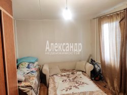 2-комнатная квартира (57м2) на продажу по адресу Приладожский пгт., 7— фото 4 из 10