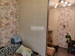 3-комнатная квартира (60м2) на продажу по адресу Ломоносов г., Победы ул., 36— фото 5 из 20