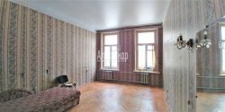 Комната в 10-комнатной квартире (325м2) на продажу по адресу Таврическая ул., 45— фото 28 из 31