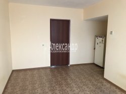 3-комнатная квартира (58м2) на продажу по адресу Белы Куна ул., 8— фото 3 из 8