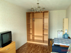 Комната в 3-комнатной квартире (84м2) на продажу по адресу Коммунар г., Ижорская ул., 26— фото 2 из 10
