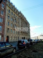 Комната в 10-комнатной квартире (301м2) на продажу по адресу Канала Грибоедова наб., 148— фото 8 из 26
