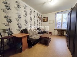 Комната в 8-комнатной квартире (326м2) на продажу по адресу Выборг г., Некрасова ул., 31— фото 2 из 11