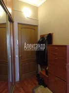 1-комнатная квартира (36м2) на продажу по адресу Выборгская ул., 10— фото 12 из 17