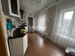 2-комнатная квартира (46м2) на продажу по адресу Новая Ладога г., Суворова пер., 26— фото 2 из 11