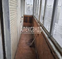 2-комнатная квартира (52м2) на продажу по адресу Композиторов ул., 11— фото 15 из 18
