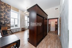 4-комнатная квартира (102м2) на продажу по адресу Садовая ул., 51— фото 12 из 36