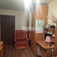 2-комнатная квартира (43м2) на продажу по адресу Ломоносов г., Скуридина ул., 6— фото 5 из 15