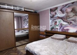2-комнатная квартира (57м2) на продажу по адресу Пулковская ул., 15— фото 4 из 20