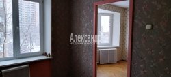 3-комнатная квартира (56м2) на продажу по адресу Стрельна г., Гоголя ул., 6— фото 17 из 25