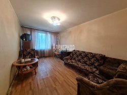 3-комнатная квартира (60м2) на продажу по адресу Пискаревский просп., 48— фото 3 из 20
