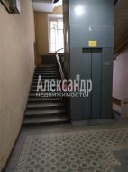 2-комнатная квартира (66м2) на продажу по адресу Петропавловская ул., 6— фото 3 из 13