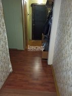 2-комнатная квартира (46м2) на продажу по адресу Софьи Ковалевской ул., 15— фото 3 из 21