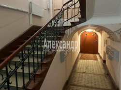 5-комнатная квартира (141м2) на продажу по адресу Суворовский просп., 38— фото 3 из 17