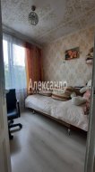 4-комнатная квартира (50м2) на продажу по адресу Танкиста Хрустицкого ул., 27— фото 5 из 19