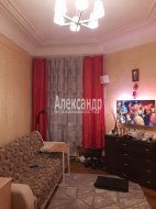 5-комнатная квартира (141м2) на продажу по адресу Суворовский просп., 38— фото 4 из 17