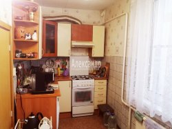 2-комнатная квартира (50м2) на продажу по адресу Искровский просп., 4— фото 11 из 19