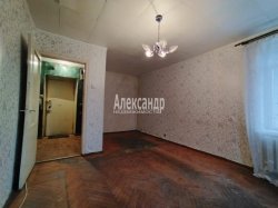 1-комнатная квартира (32м2) на продажу по адресу Пражская ул., 17— фото 3 из 14