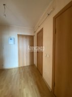 1-комнатная квартира (35м2) на продажу по адресу Красное Село г., Красногородская ул., 9— фото 10 из 18