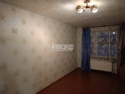 2-комнатная квартира (44м2) на продажу по адресу Починок пос., Леншоссе ул., 11— фото 3 из 11