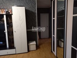 3-комнатная квартира (56м2) на продажу по адресу Ломоносов г., Александровская ул., 32б— фото 11 из 21