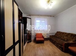 Комната в 13-комнатной квартире (262м2) на продажу по адресу Выборг г., Некрасова ул., 31— фото 2 из 9