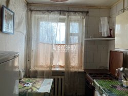 2-комнатная квартира (53м2) на продажу по адресу Гаврилово пос., Школьная ул., 6а— фото 3 из 12